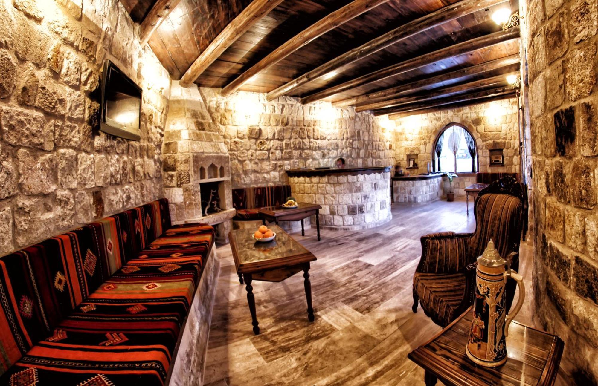Kemerhan Cave Suites Ürgüp Bagian luar foto