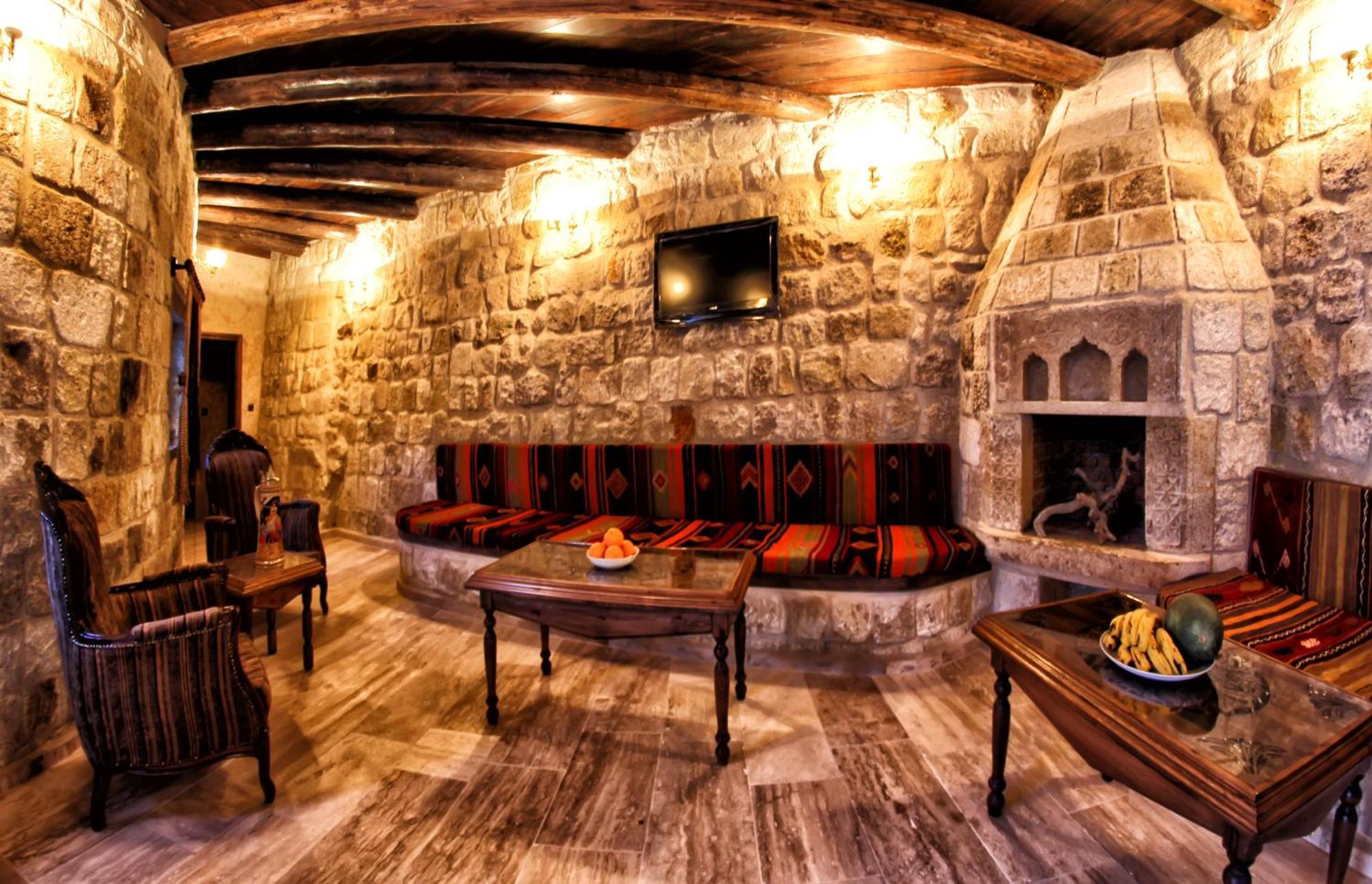 Kemerhan Cave Suites Ürgüp Bagian luar foto