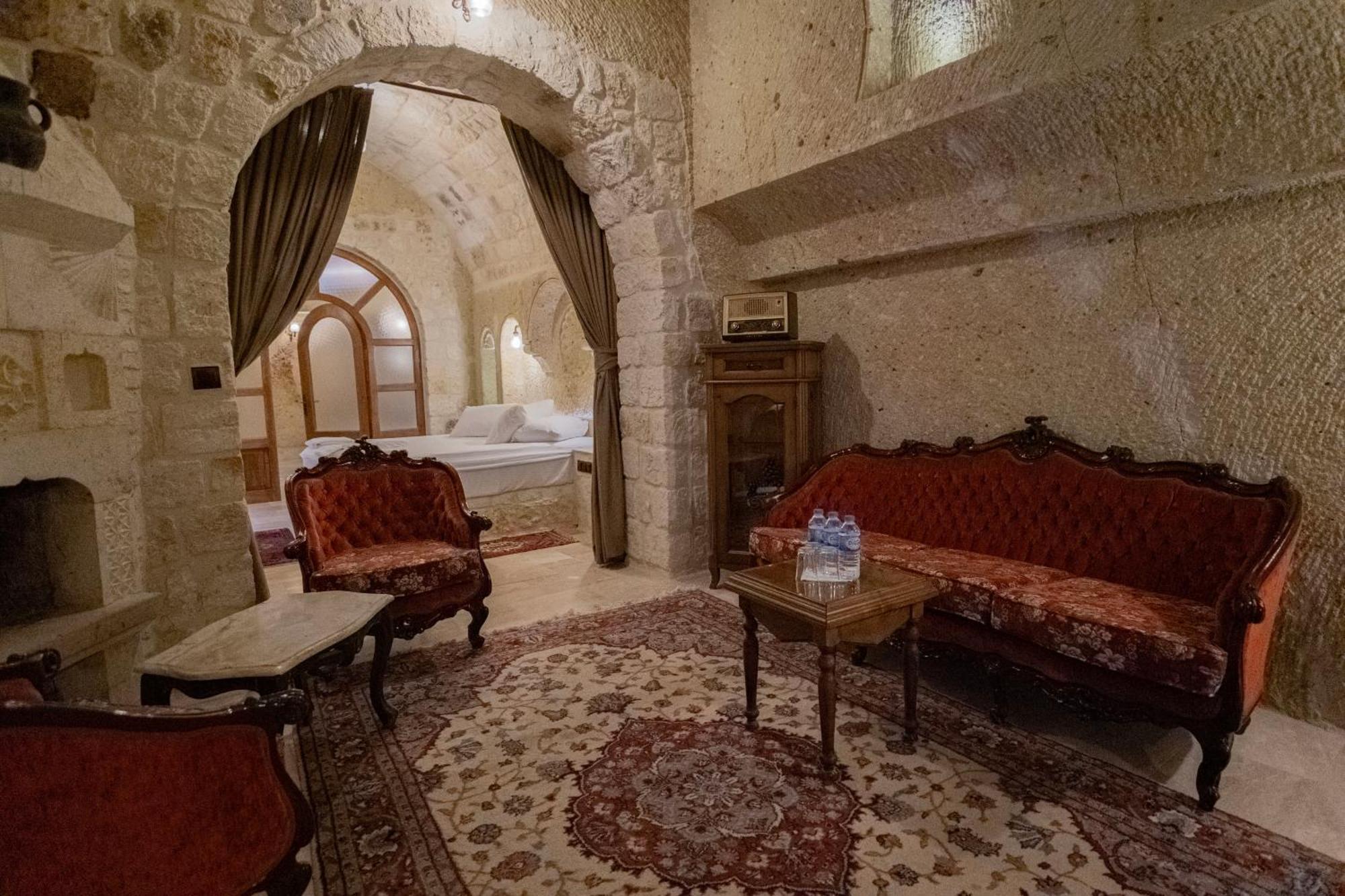 Kemerhan Cave Suites Ürgüp Bagian luar foto