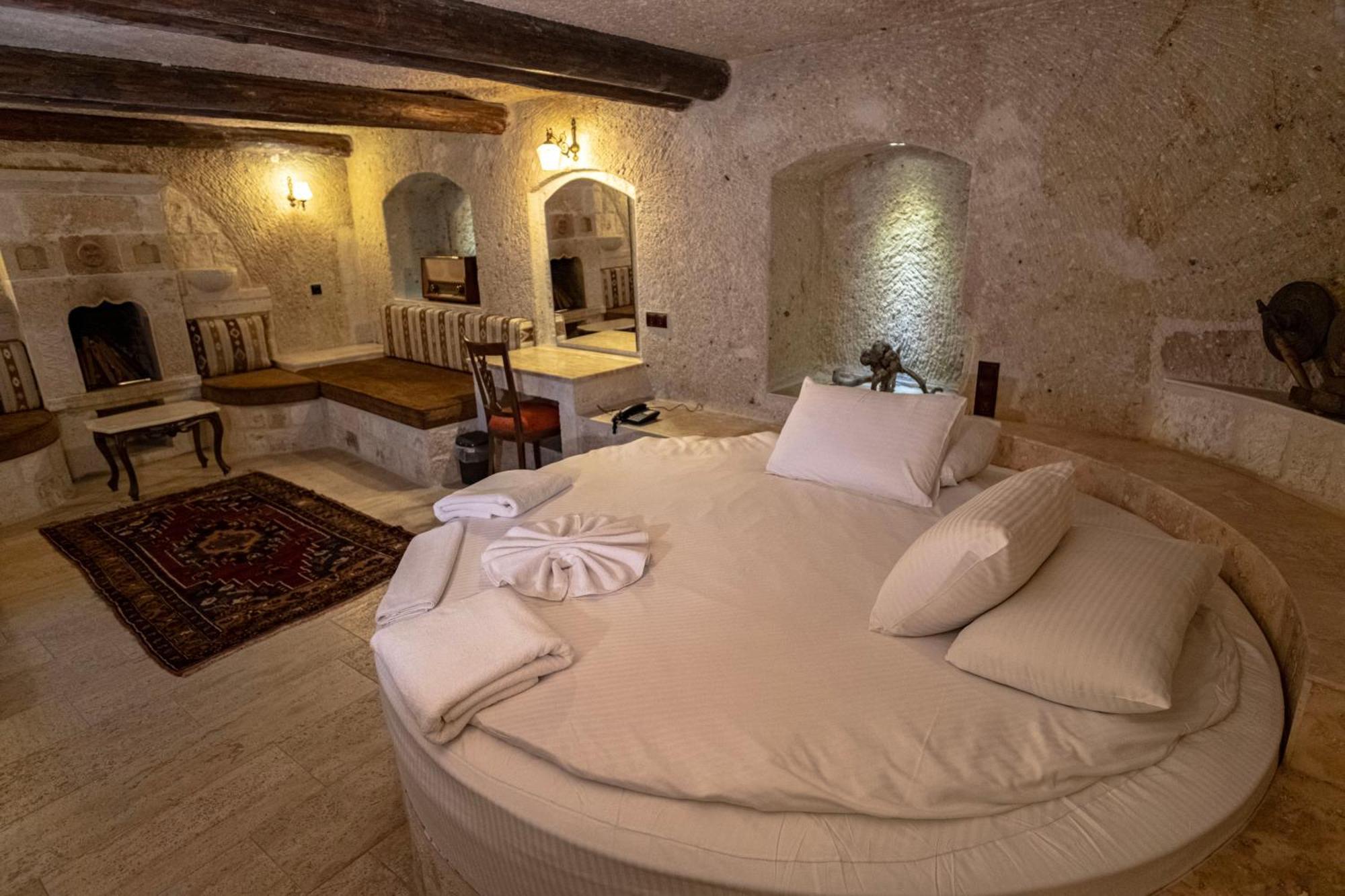 Kemerhan Cave Suites Ürgüp Bagian luar foto