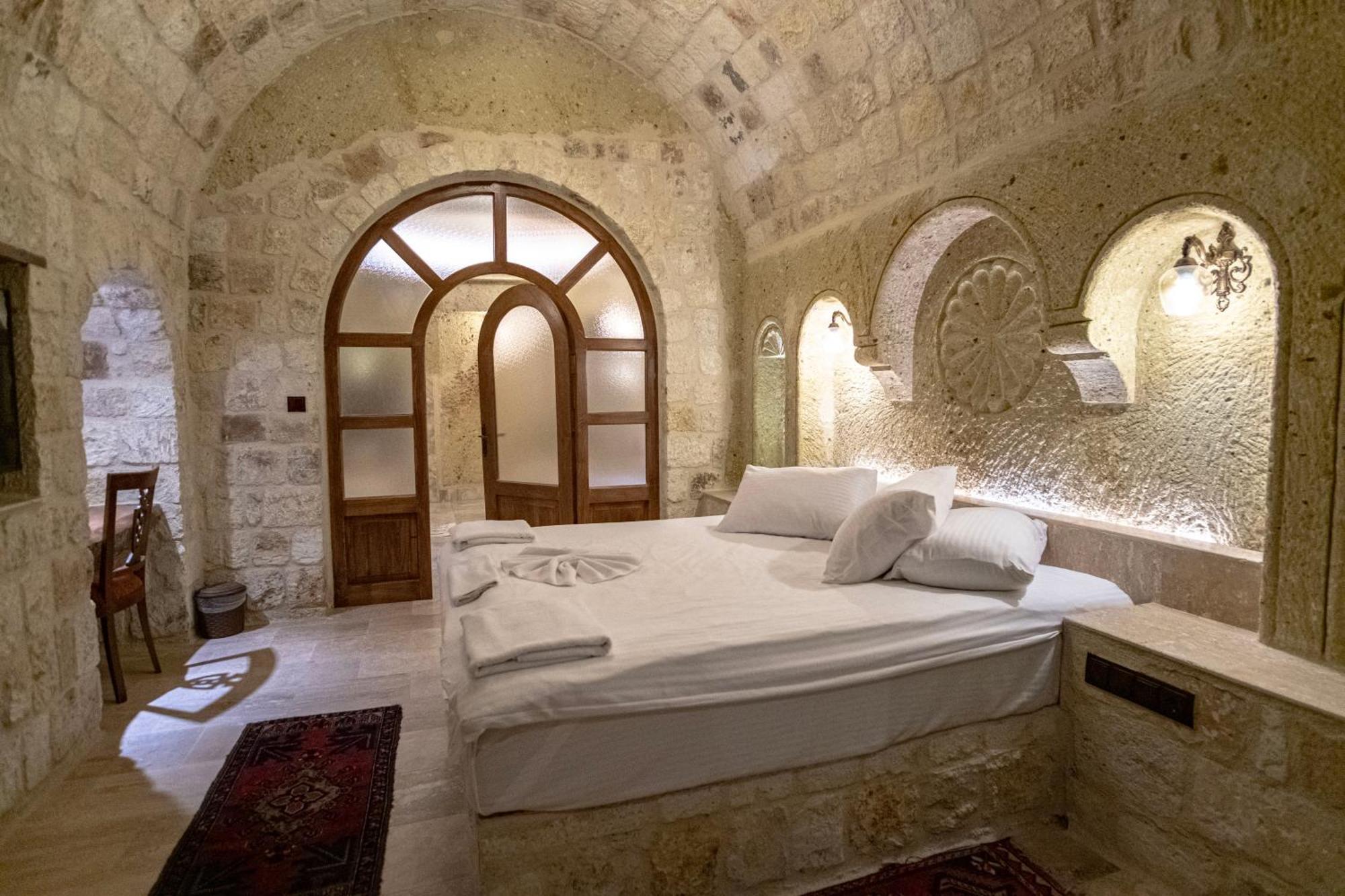 Kemerhan Cave Suites Ürgüp Bagian luar foto