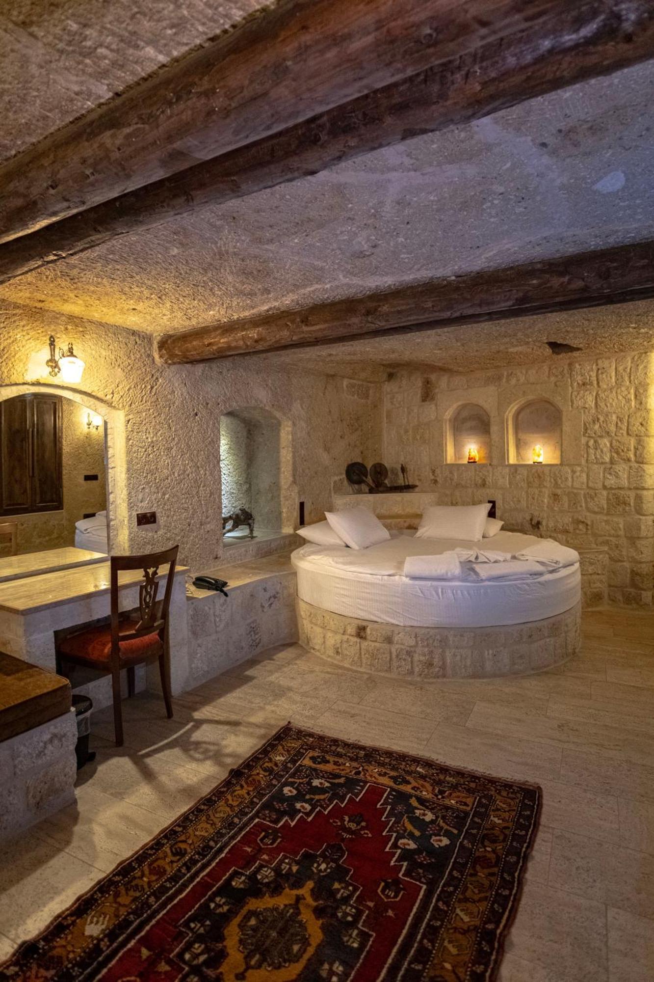 Kemerhan Cave Suites Ürgüp Bagian luar foto