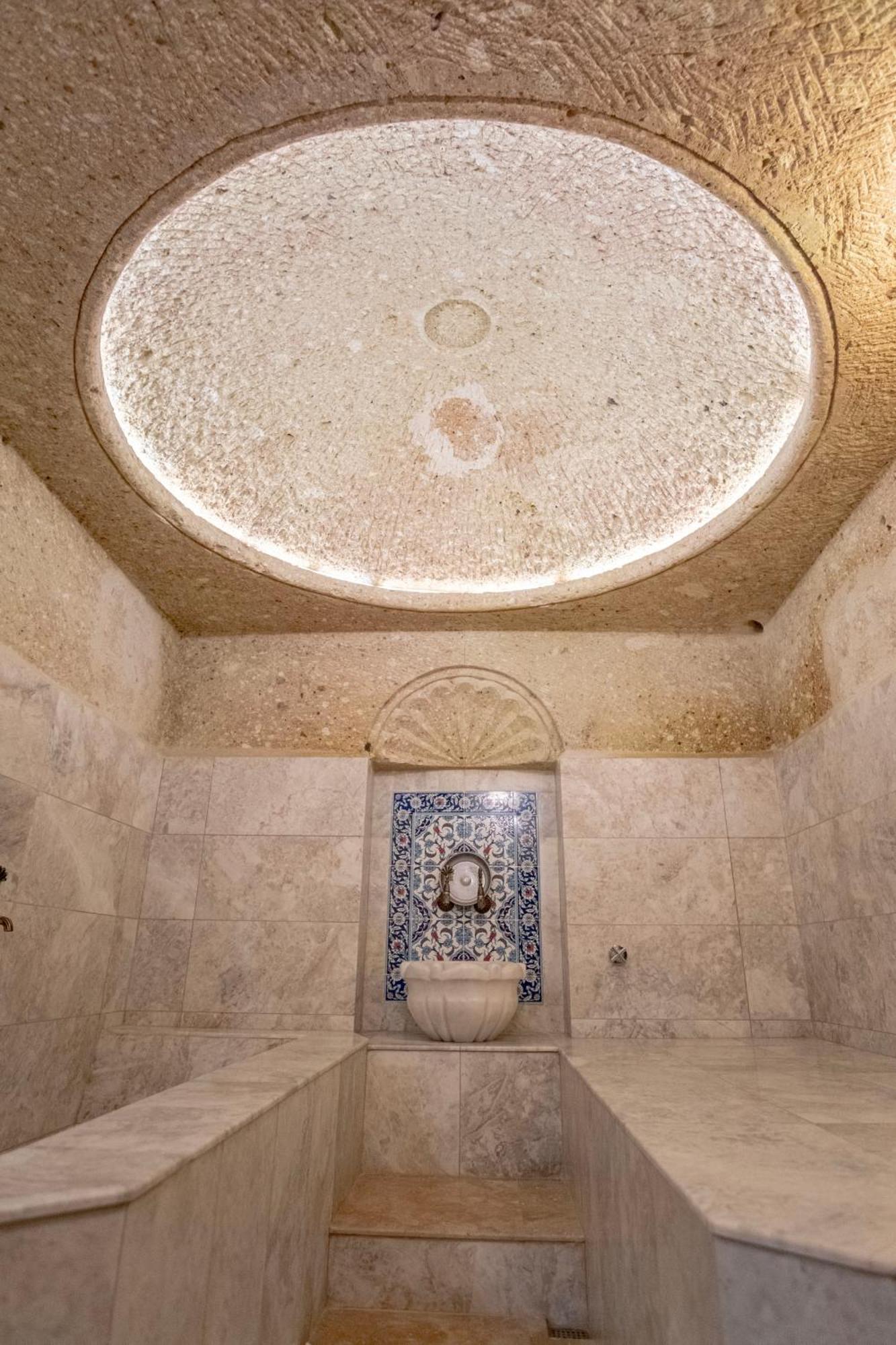 Kemerhan Cave Suites Ürgüp Bagian luar foto