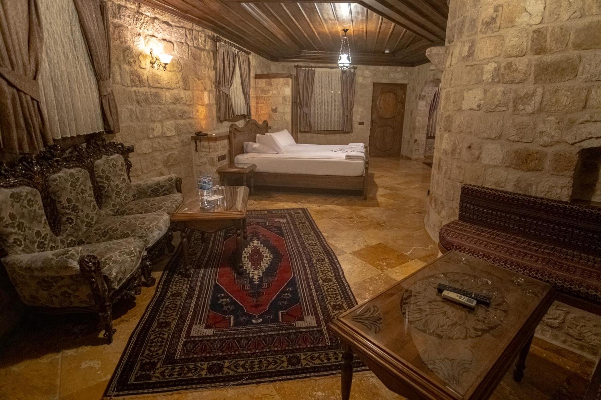Kemerhan Cave Suites Ürgüp Bagian luar foto