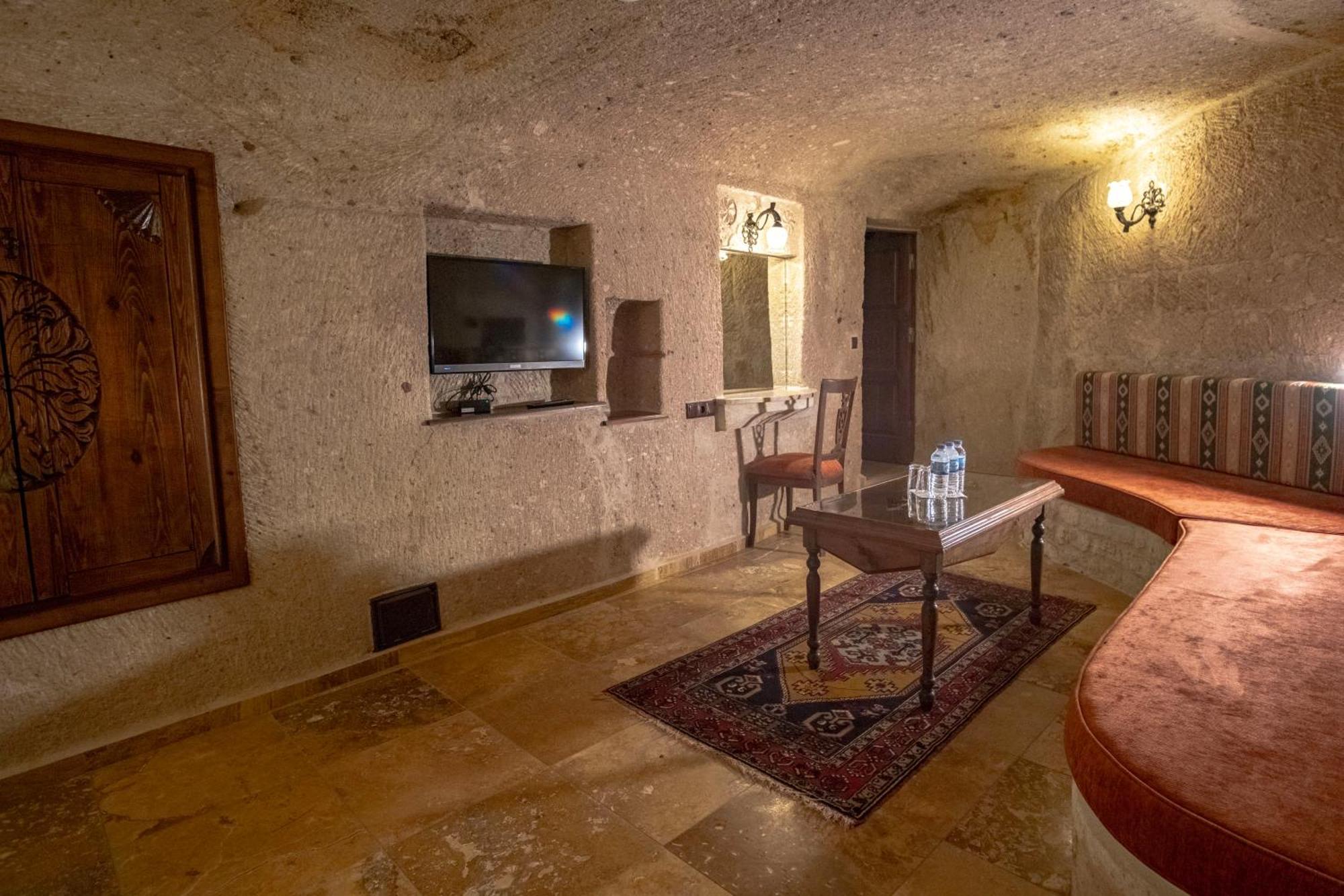 Kemerhan Cave Suites Ürgüp Bagian luar foto