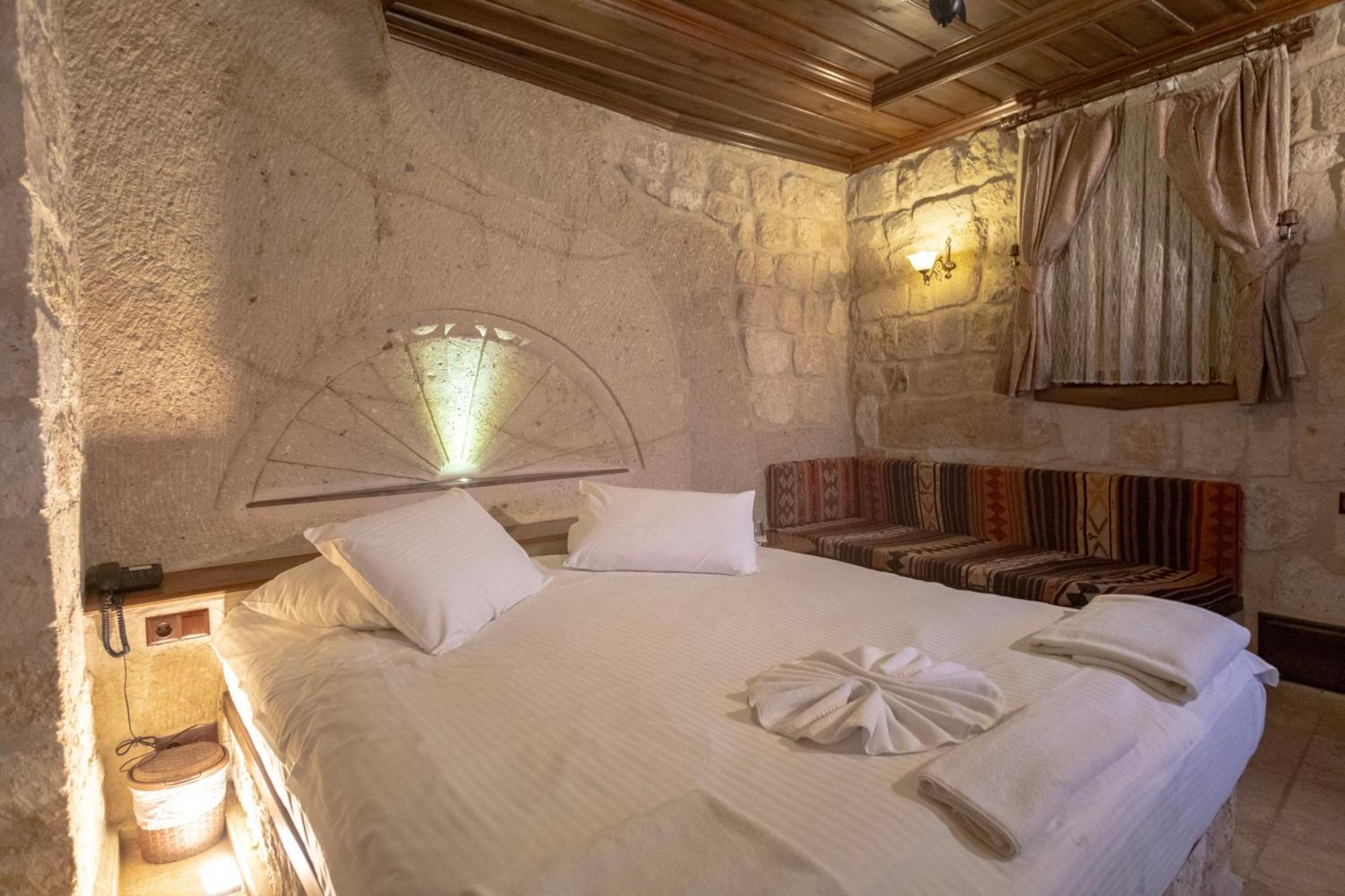 Kemerhan Cave Suites Ürgüp Bagian luar foto