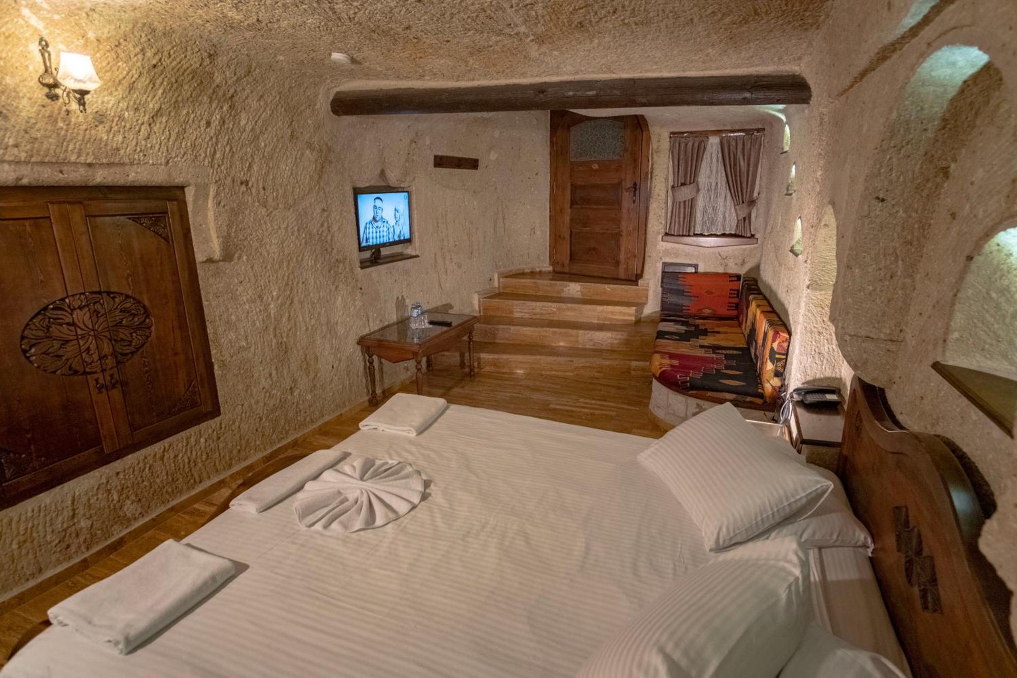Kemerhan Cave Suites Ürgüp Bagian luar foto
