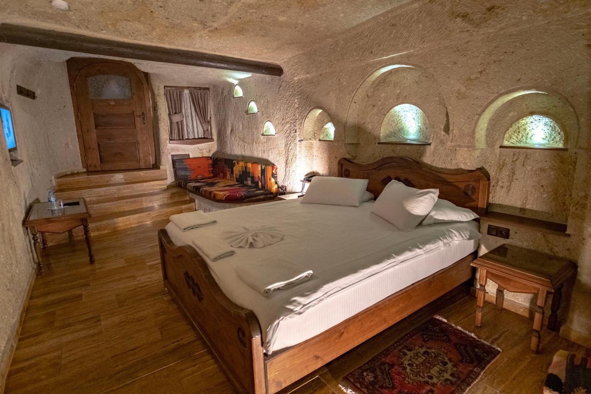 Kemerhan Cave Suites Ürgüp Bagian luar foto