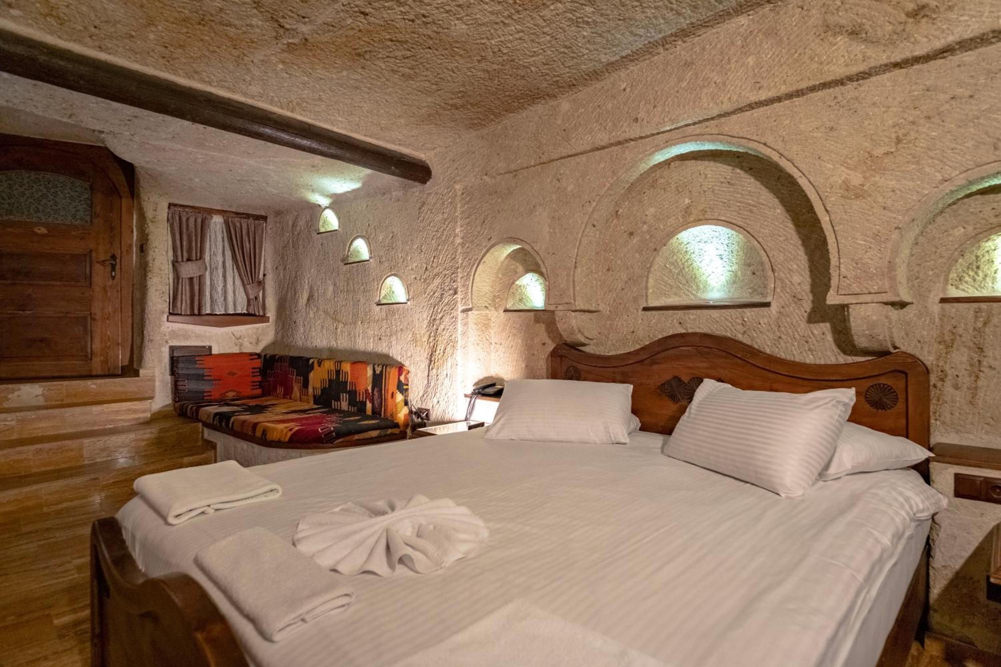 Kemerhan Cave Suites Ürgüp Bagian luar foto