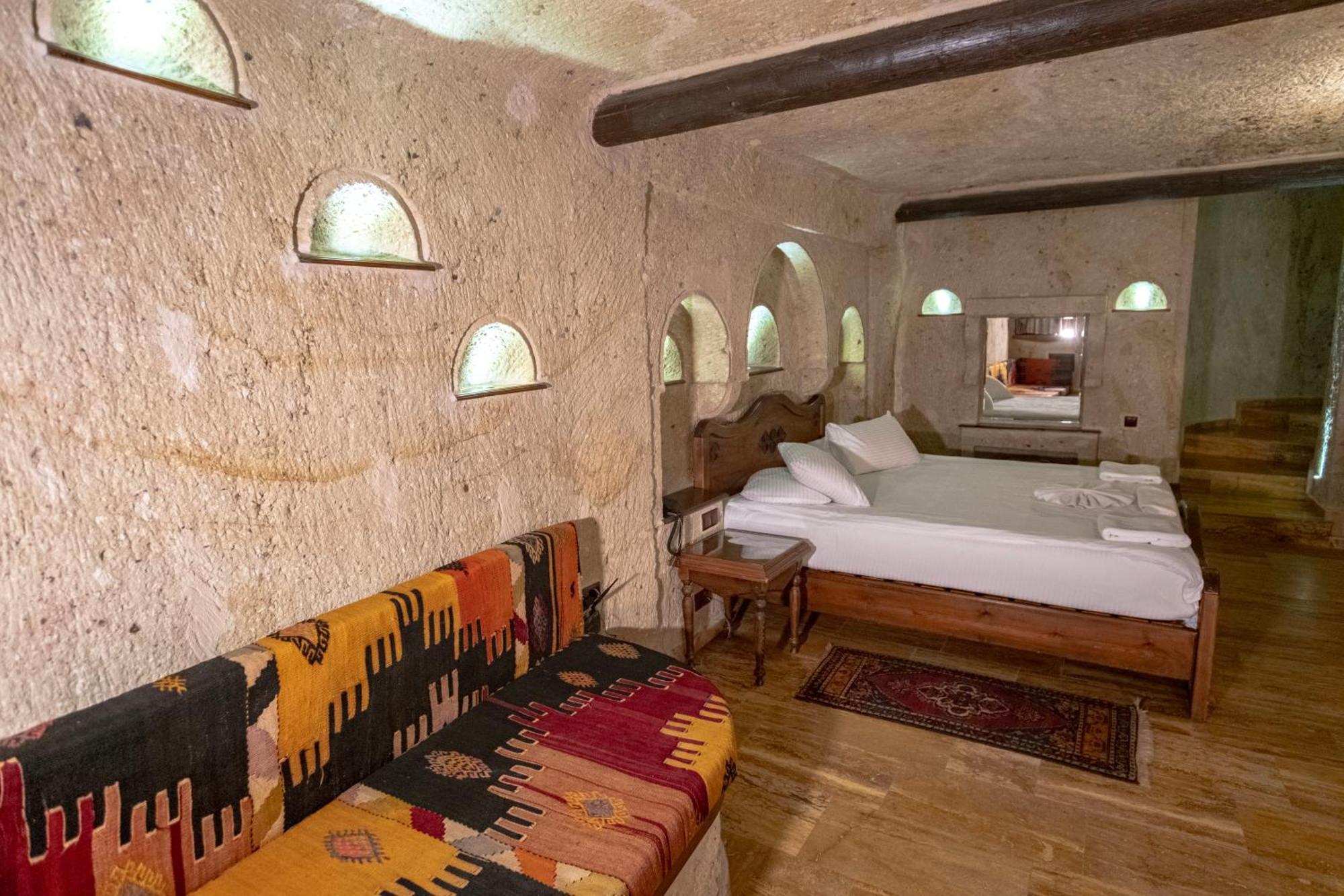 Kemerhan Cave Suites Ürgüp Bagian luar foto