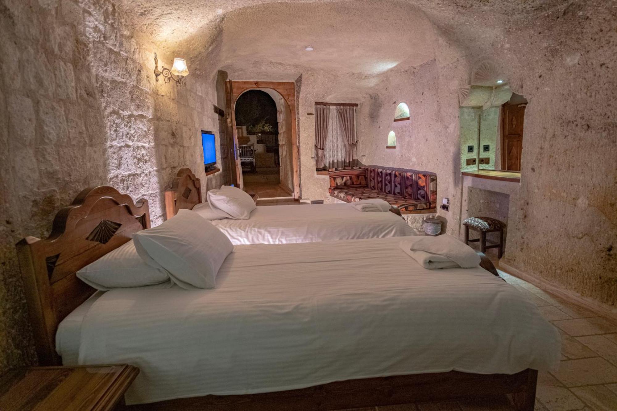 Kemerhan Cave Suites Ürgüp Bagian luar foto