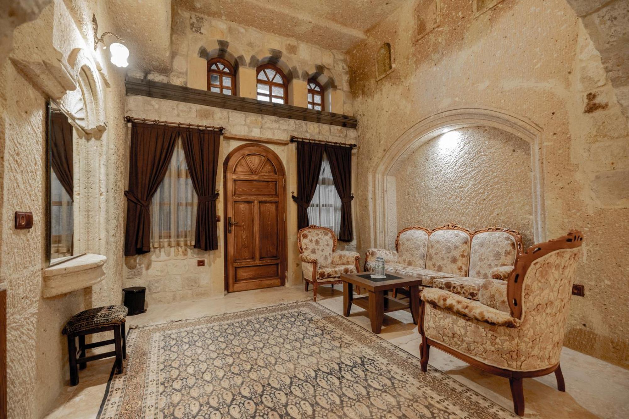 Kemerhan Cave Suites Ürgüp Bagian luar foto