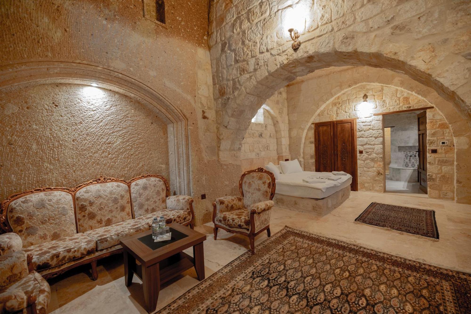 Kemerhan Cave Suites Ürgüp Bagian luar foto