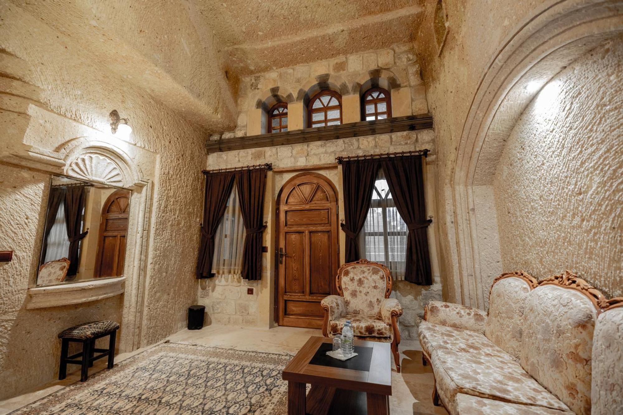 Kemerhan Cave Suites Ürgüp Bagian luar foto