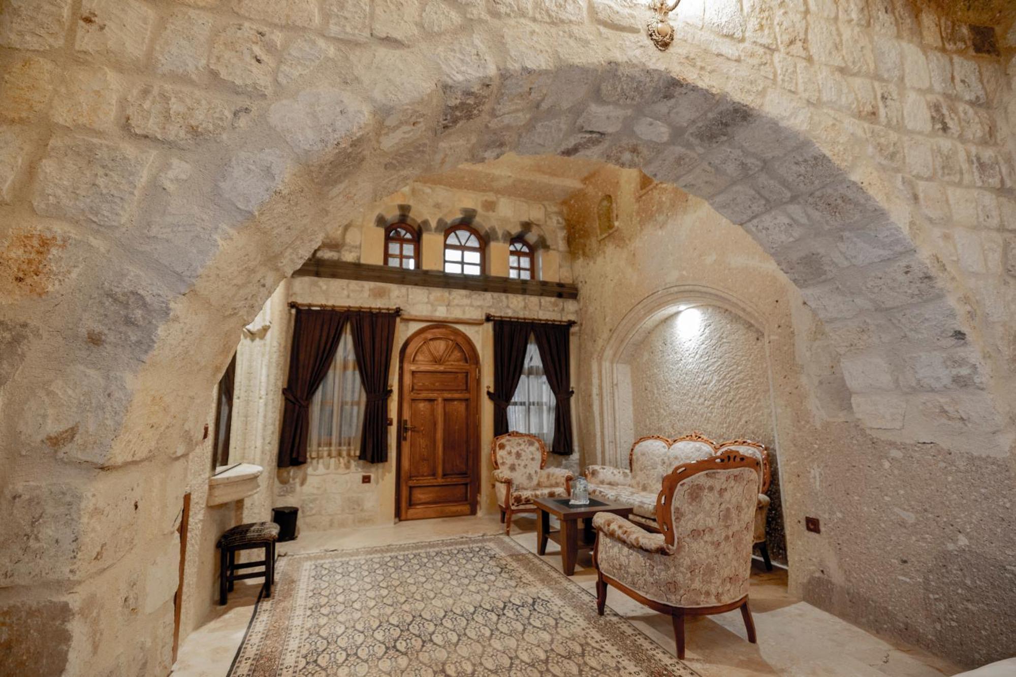 Kemerhan Cave Suites Ürgüp Bagian luar foto
