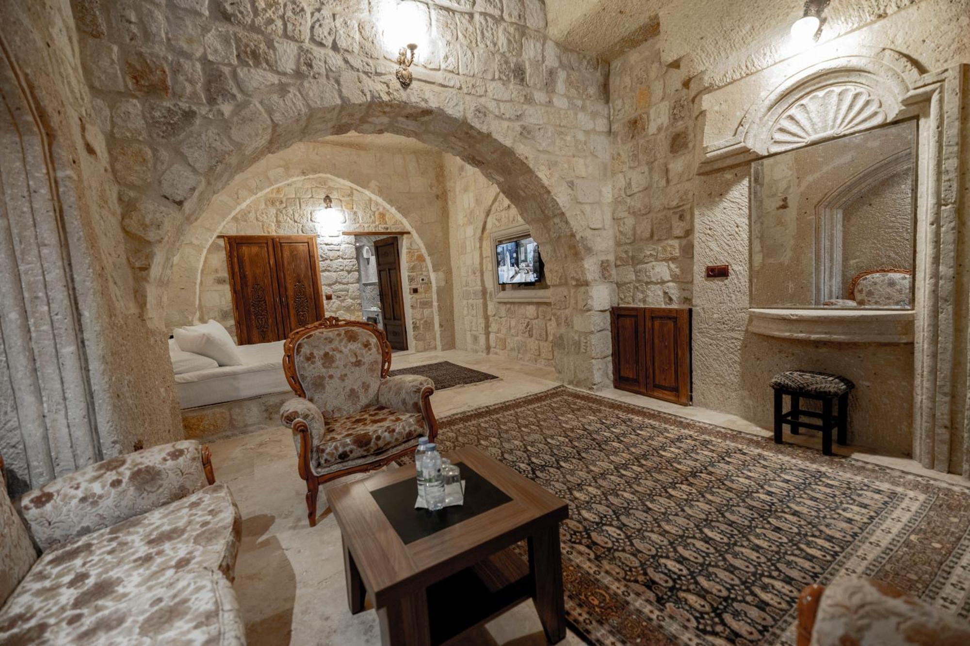 Kemerhan Cave Suites Ürgüp Bagian luar foto